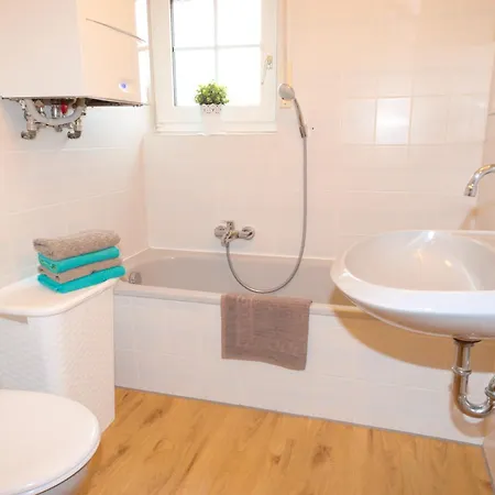 Dhh Gruber Am Koper 18a